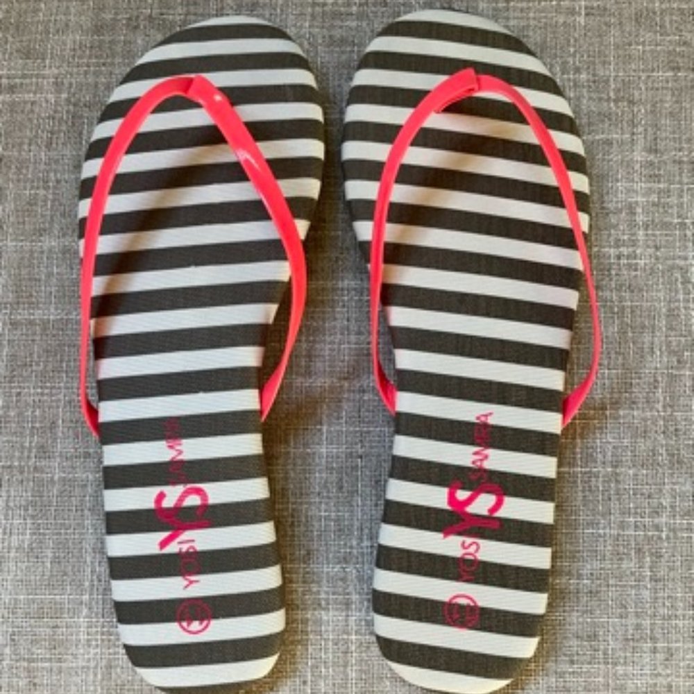 Yosi Samra Grey/White striped flip flops size 11